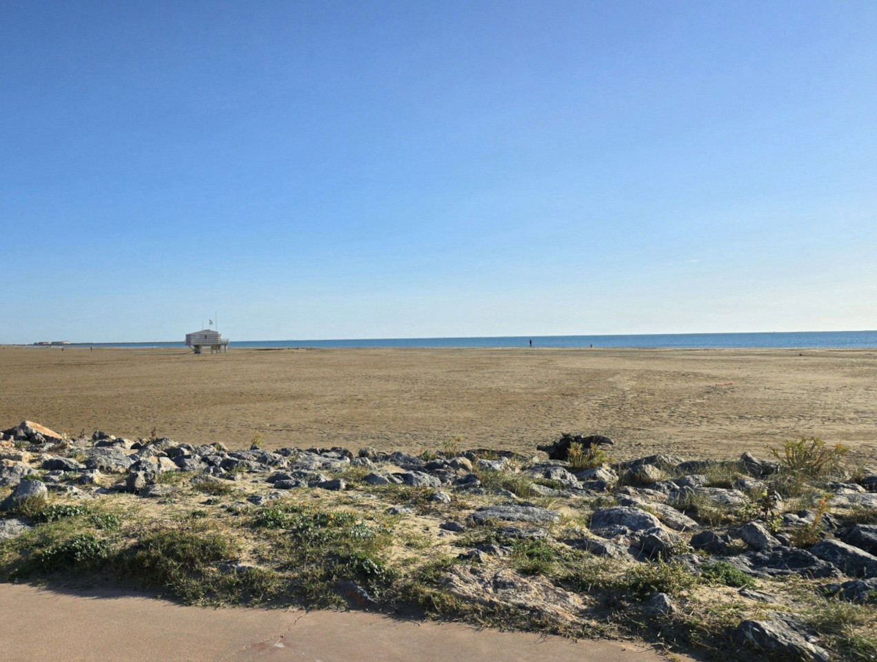 17.10.2024. Gruissan, mer à 17°, à la campagne