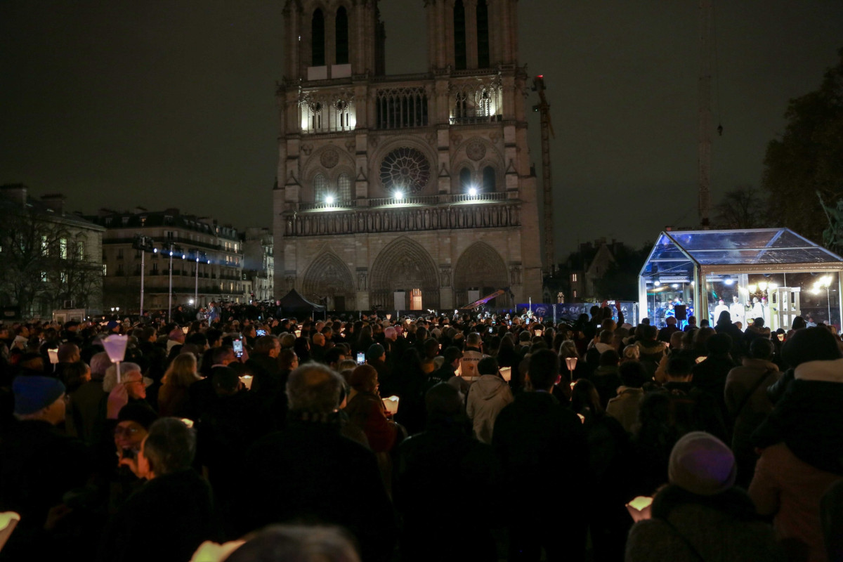 15.11.2024. Notre-Dame : des milliers de Parisiens ont raccompagné la « Vierge du Pilier »