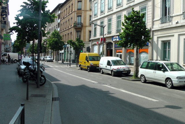 28/32. Lyon-Vaise. Rue Marietton. Pas retrouvé l'emplacement du Régina. Mer 30.05.2012, 16:53.
