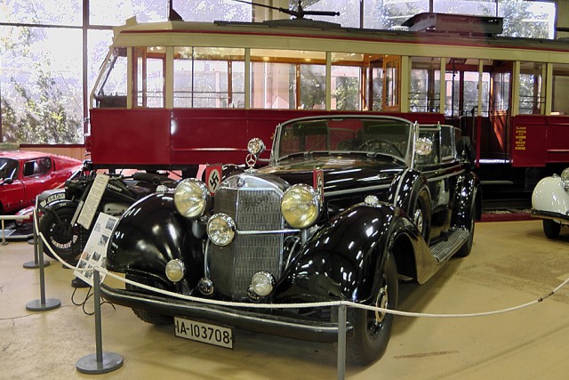 55/59. Mercedes personnelle de parade d'Hitler (1942). Ven 01.06.2012, 16:54.