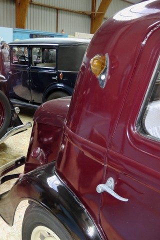 86/125. 16:15. Berliet 944, 1936, 1600 cm3, 40 ch, 9 cv, vit. max 95 km/h, 4 vitesses.