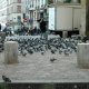 4/18. Paris. Porte Saint-Denis. Les pigeons. Lun 14.10.2013, 13 h 51.