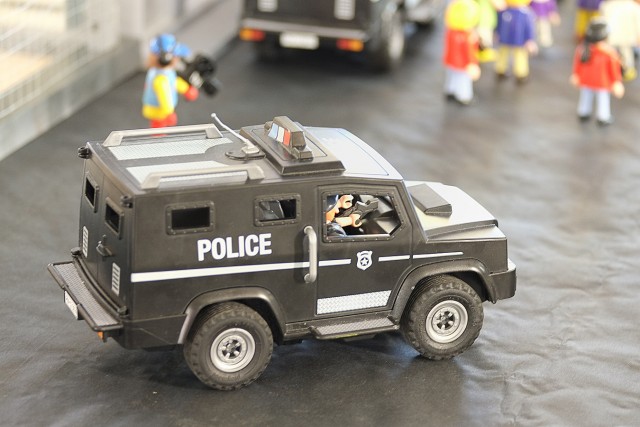 13/32. Diorama Espace et Police : un véhicule costaud. © J.-F. Saby. Morlaix. Dim 10.07.2016, 11:43.