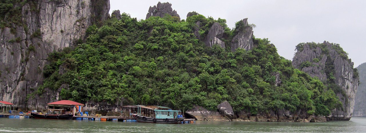 Un village de pêcheurs. Hanoï - Halong