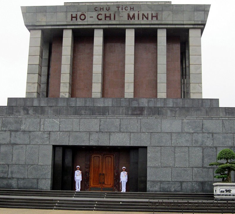 Le mausolée d'Ho Chi Minh.