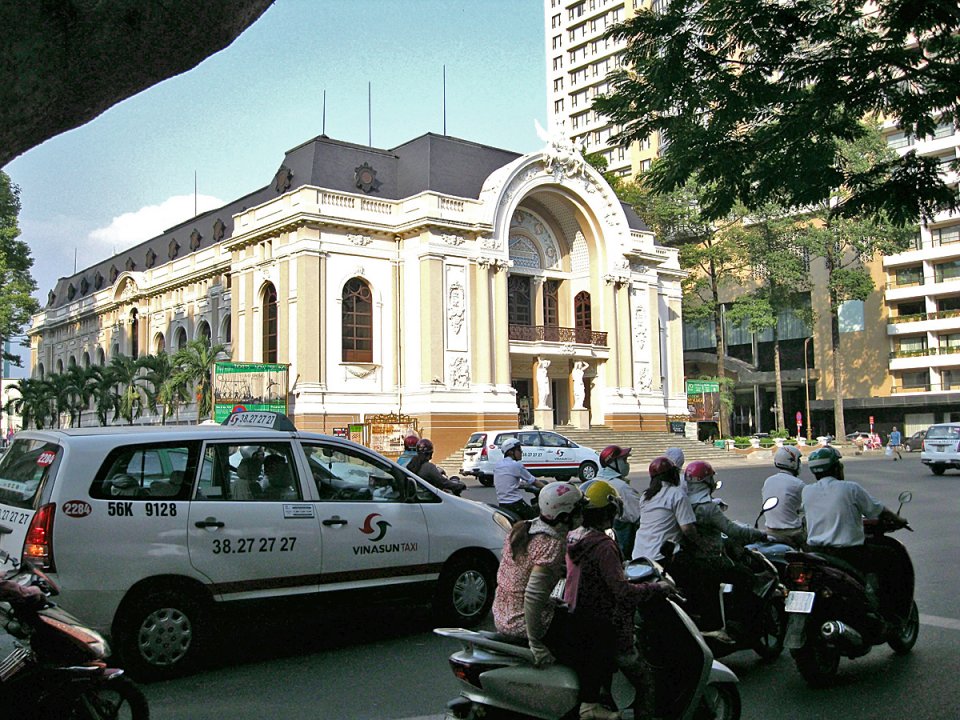 L'opéra. Hoi An - Danang - Ho Chi Minh