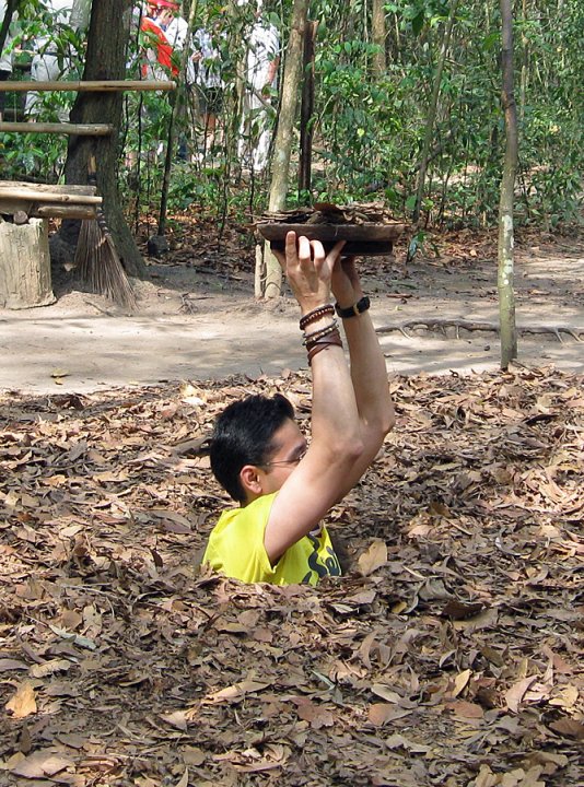 Une cache des Vietcongs.