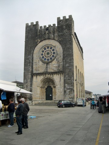 4/8. Portomarin. L'église Saint-Nicolas. © Bodin. Mer 09.09.2015, 13h01m25,