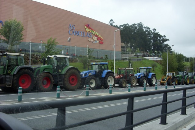 6/8. Tracteurs à Saint-Jacques. © Bodin. Mer 09.09.2015, 17.h00m57