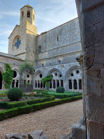 9/23. Abbaye Sainte-Marie de Fontfroide. © Pho Tos. Dim 13.11.2022.