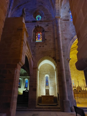12/23. Abbaye Sainte-Marie de Fontfroide. © Pho Tos. Dim 13.11.2022.
