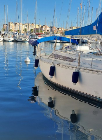 5/9. Gruissan. Le port de plaisance. © Pho Tos. Jeu 28.09.2023.