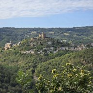 1/32. Postée lun 26.08.2024 à 16h34. Najac. © Pho Tos.