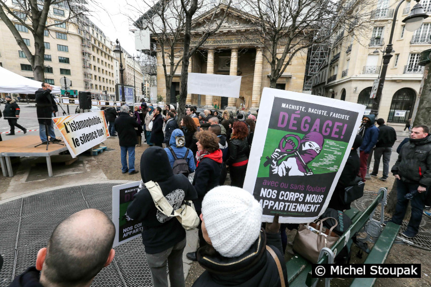 1/6. Paris : mobilisation contre l’islamophobie. © Michel Stoupak. Sam 25.01.2014, 15h16m28.