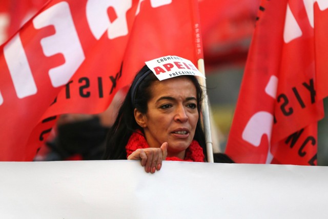 09/18. Manifestation contre le chômage et la précarité. © Photo Michel Stoupak. Sam 01/12/2012, 14:36.