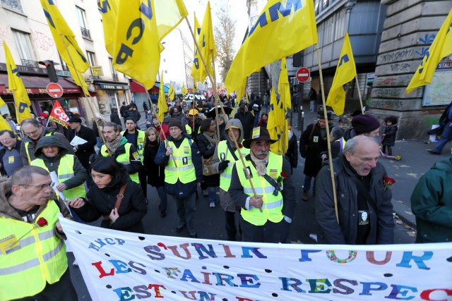 12/18. Manifestation contre le chômage et la précarité. © Photo Michel Stoupak. Sam 01/12/2012, 15:46.