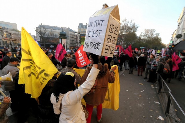 16/18. Manifestation contre le chômage et la précarité. © Photo Michel Stoupak. Sam 01/12/2012.