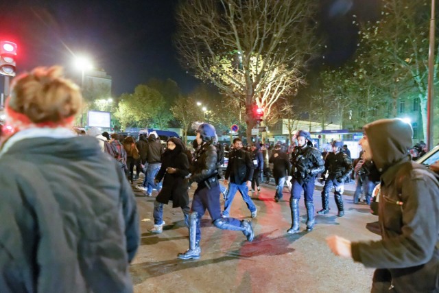 01.12.2012. Un immeuble réquisitionné, expulsé par les forces de l'ordre