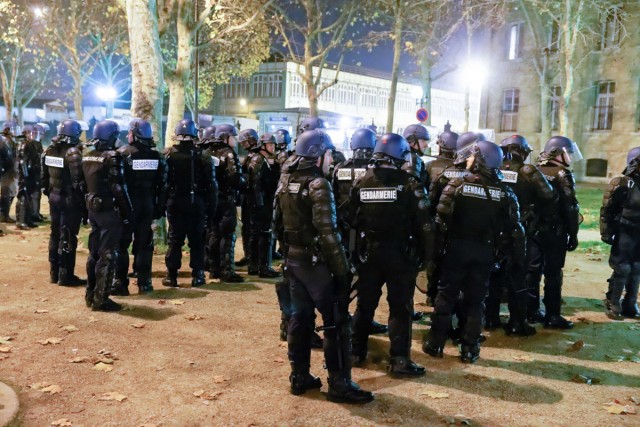 01.12.2012. Un immeuble réquisitionné, expulsé par les forces de l'ordre