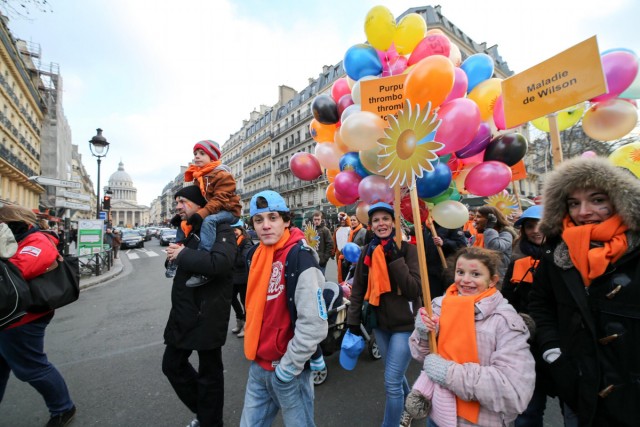 18/28. 13e Marche des maladies rares dans le centre de Paris. © Photo Michel Stoupak. Sam 08.12.2012.