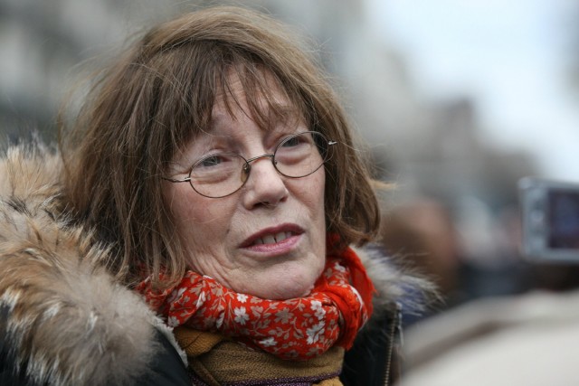1/6. Jane Birkin à la manifestation de soutien au « mariage pour tous ». © Michel Stoupak. Dim 16.12.2012. 16:22.