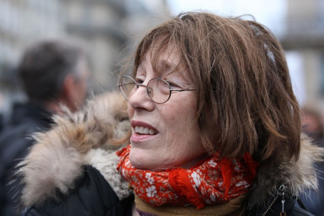 2/6. Jane Birkin à la manifestation de soutien au « mariage pour tous ». © Michel Stoupak. Dim 16.12.2012. 16:21.