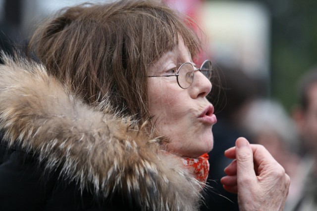5/6. Jane Birkin à la manifestation de soutien au « mariage pour tous ». © Michel Stoupak. Dim 16.12.2012. 16:21.