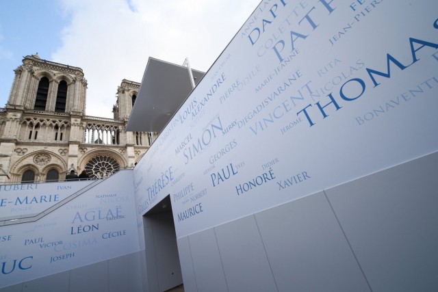 8/15. Un chemin du Jubilé pour les 850 ans de la cathédrale Notre-Dame de Paris. © Michel Stoupak. Mar 25.12.2012, 15:57.