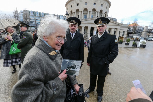 02.02.2013. Il y a 70 ans, la bataille de Stalingrad : commémoration à Paris