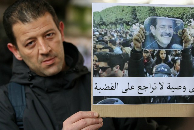 3/16. Manifestation à Paris en hommage à l’opposant tunisien assassiné Chokri Belaïd. © Michel Stoupak. Sam 09.02.2013, 13:06.