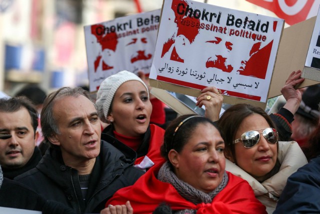 5/16. Manifestation à Paris en hommage à l’opposant tunisien assassiné Chokri Belaïd. © Michel Stoupak. Sam 09.02.2013, 14:05.