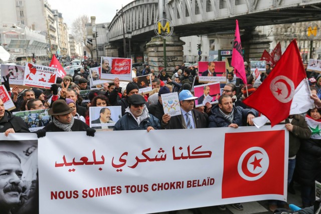 11/16. Manifestation à Paris en hommage à l’opposant tunisien assassiné Chokri Belaïd. © Michel Stoupak. Sam 09.02.2013, 14:22.