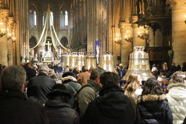 9/15. De nouvelles cloches pour Notre-Dame de Paris. © Michel Stoupak. Dim 10.02.2013, 13:39.