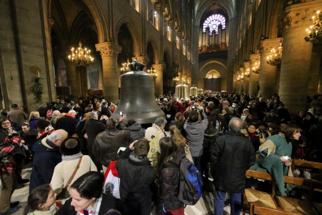 13/15. De nouvelles cloches pour Notre-Dame de Paris. © Michel Stoupak. Dim 10.02.2013, 13:50.