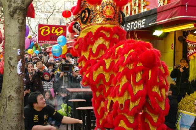 17.02.2013. Nouvel An chinois 2013 : le 13e arrondissement de Paris en fête