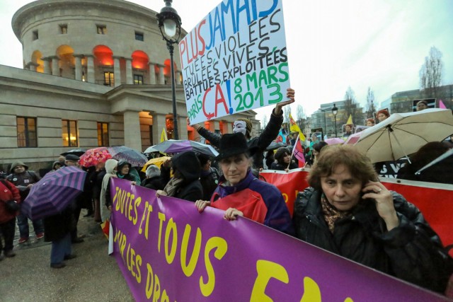 3/13. Marche à Paris pour la Journée internationale des droits des femmes. © Michel Stoupak. Ven 08.03.2013, 19:42.