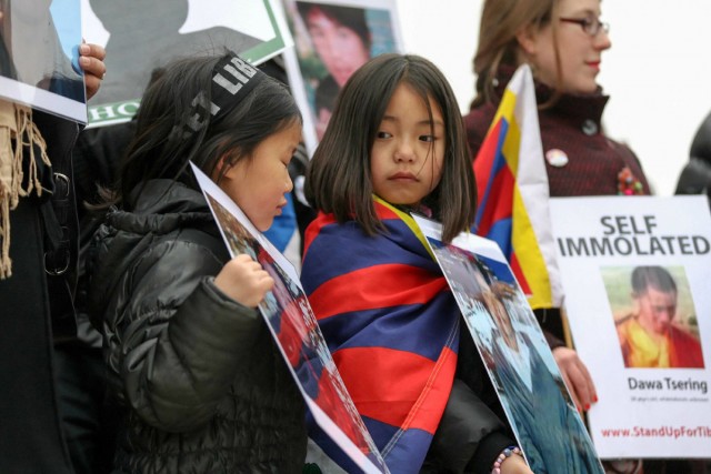 2/24. Manifestation à Paris pour un Tibet libre. © Michel Stoupak. Dim 10.03.2013, 15h36m18.
