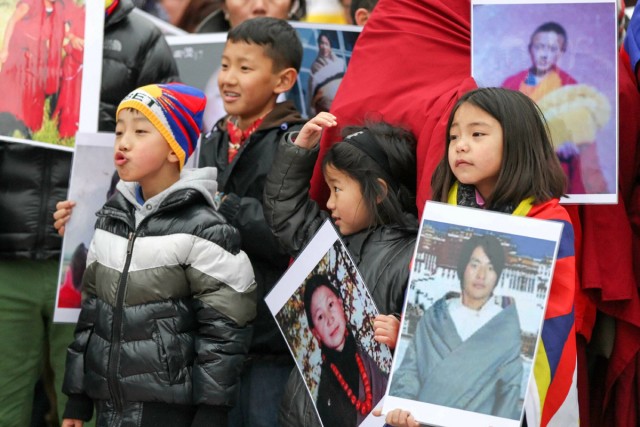 3/24. Manifestation à Paris pour un Tibet libre. © Michel Stoupak. Dim 10.03.2013, 15h38m27.