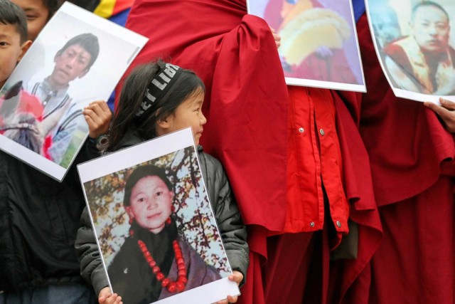 6/24. Manifestation à Paris pour un Tibet libre. © Michel Stoupak. Dim 10.03.2013, 15h38m59.