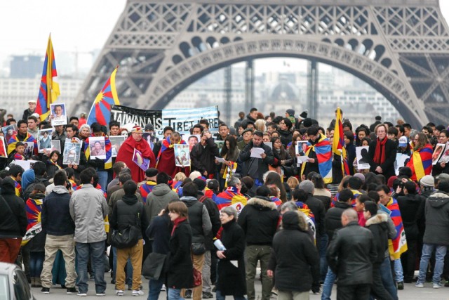 10/24. Manifestation à Paris pour un Tibet libre. © Michel Stoupak. Dim 10.03.2013, 15h48m53.