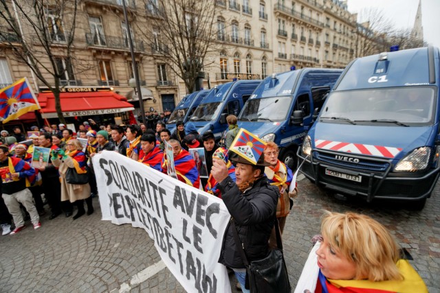20/24. Manifestation à Paris pour un Tibet libre. © Michel Stoupak. Dim 10.03.2013, 18h40m19.