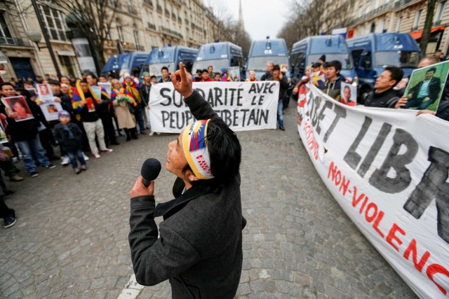 22/24. Manifestation à Paris pour un Tibet libre. © Michel Stoupak. Dim 10.03.2013, 18h40m53.