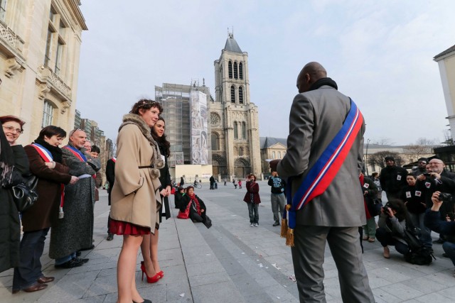 5/15. Mariage pour tous à la mairie de Saint-Denis. © Michel Stoupak. Sam 23.03.2013, 18h07m50.