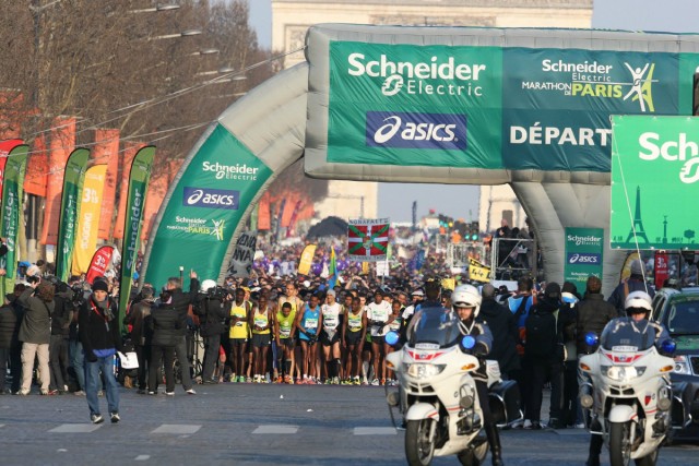 4/20. Marathon de Paris 2013 : record de participation. © Michel Stoupak. Dim 07.04.2013, 07h45m50.
