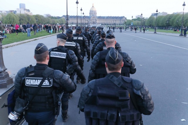 3/24. Manif pour tous : les derniers manifestants évacués de force. © Michel Stoupak. Dim 21.04.2013, 20h45m00.