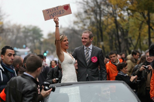 5/24. Des milliers de personnes manifestent à Paris contre le « mariage pour tous ». © Photo Michel Stoupak. Sam 17.11.2012.