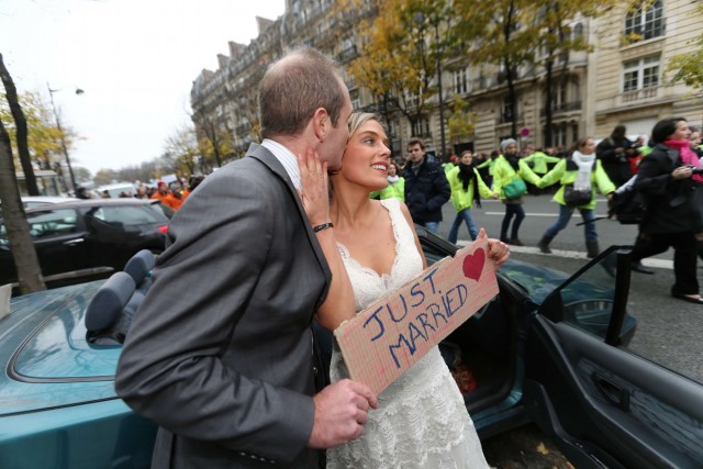 13/24. Des milliers de personnes manifestent à Paris contre le « mariage pour tous ». © Photo Michel Stoupak. Sam 17.11.2012.