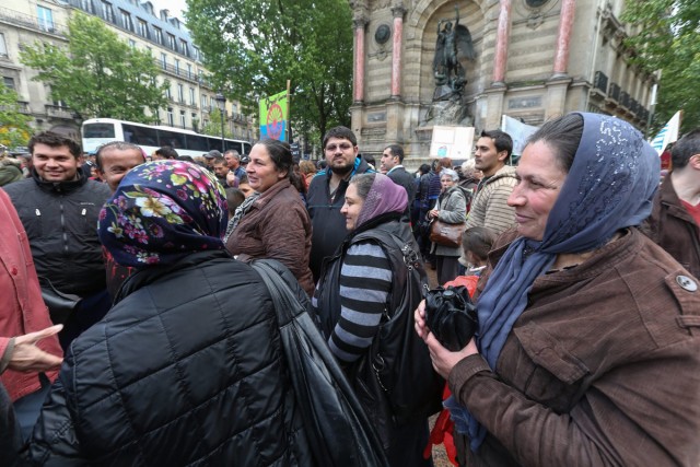 9/27. Manifestation parisienne contre les expulsions de Roms. © Michel Stoupak. Sam 25.05.2013, 15h26m22.