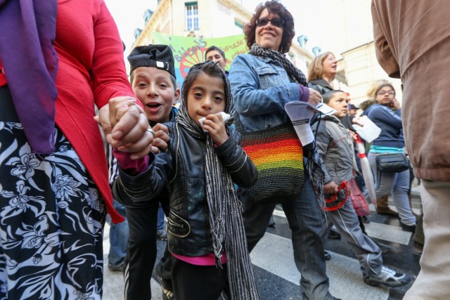 22/27. Manifestation parisienne contre les expulsions de Roms. © Michel Stoupak. Sam 25.05.2013, 16h07m39.