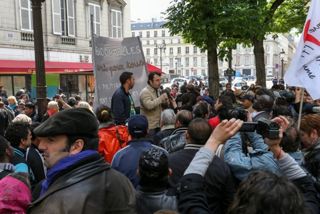 25/27. Manifestation parisienne contre les expulsions de Roms. © Michel Stoupak. Sam 25.05.2013, 16h41m00.